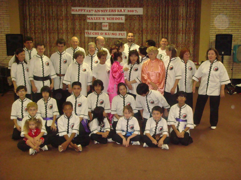 Image: /media/?path=/sports/Kung Fu/2007-10-06 Malee's School's 13 Anniversary/20071006-140356-0.jpg